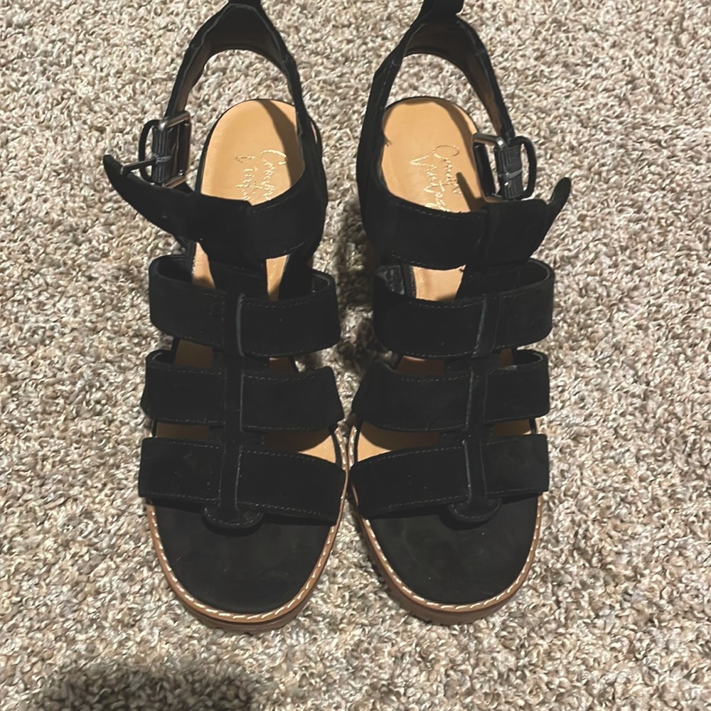Crown Vintage Size 7 shoes. Never worn brand new!